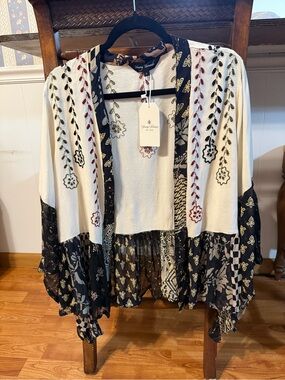 Young Threads Gorgeous Kimono-New w/tags
